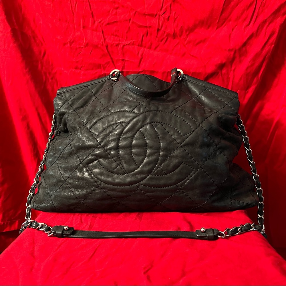 💜💕🌴AUTHENTIC✅✅CHANEL JUMBO TOTE💜💕❤️